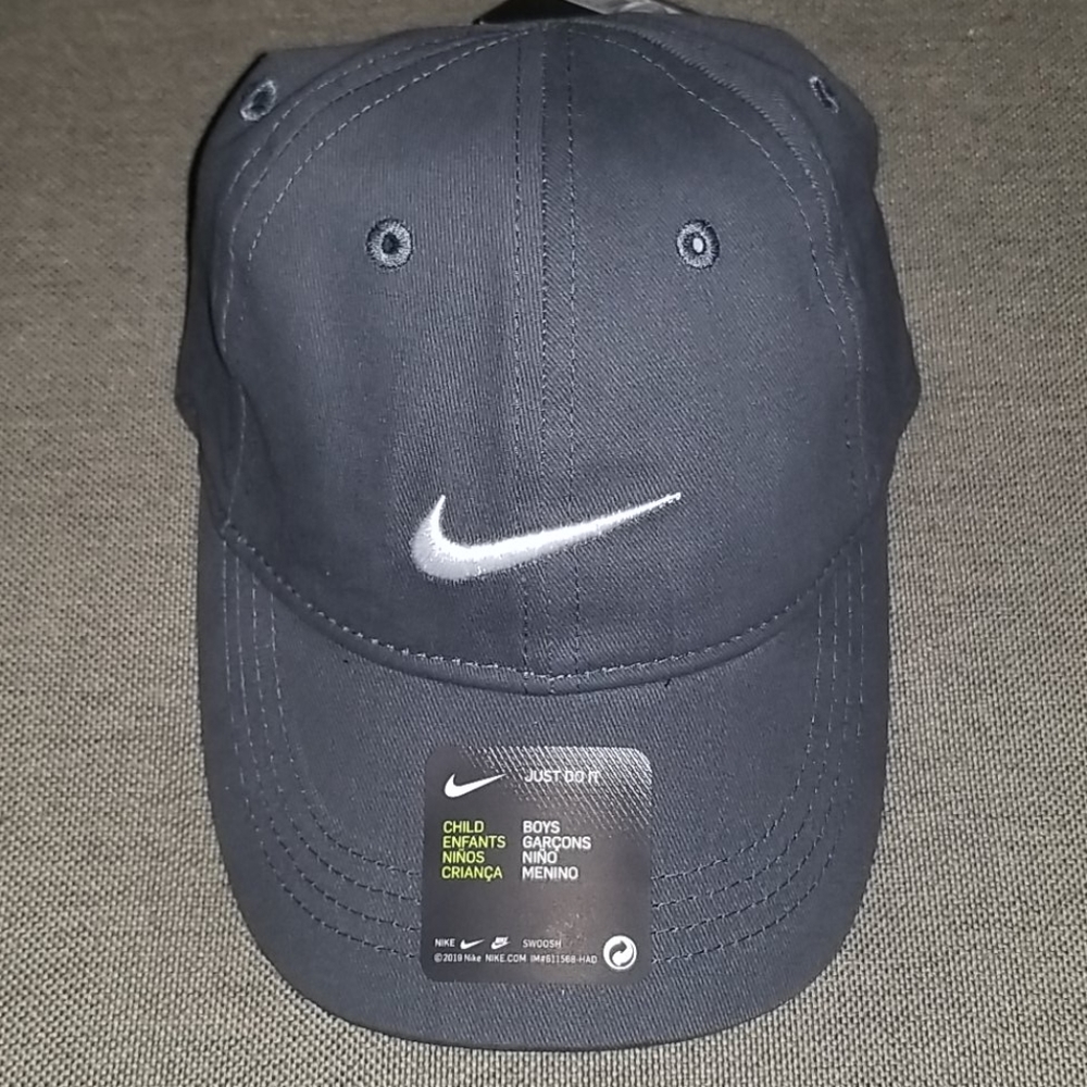 NIKE Gray Adjustable Child Hat